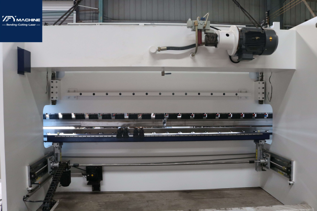 ZFY WE67K- Prensa plegadora CNC eléctrica-hidráulica 135ton × 4000mm 4+1 ejes con controlador DA-53T