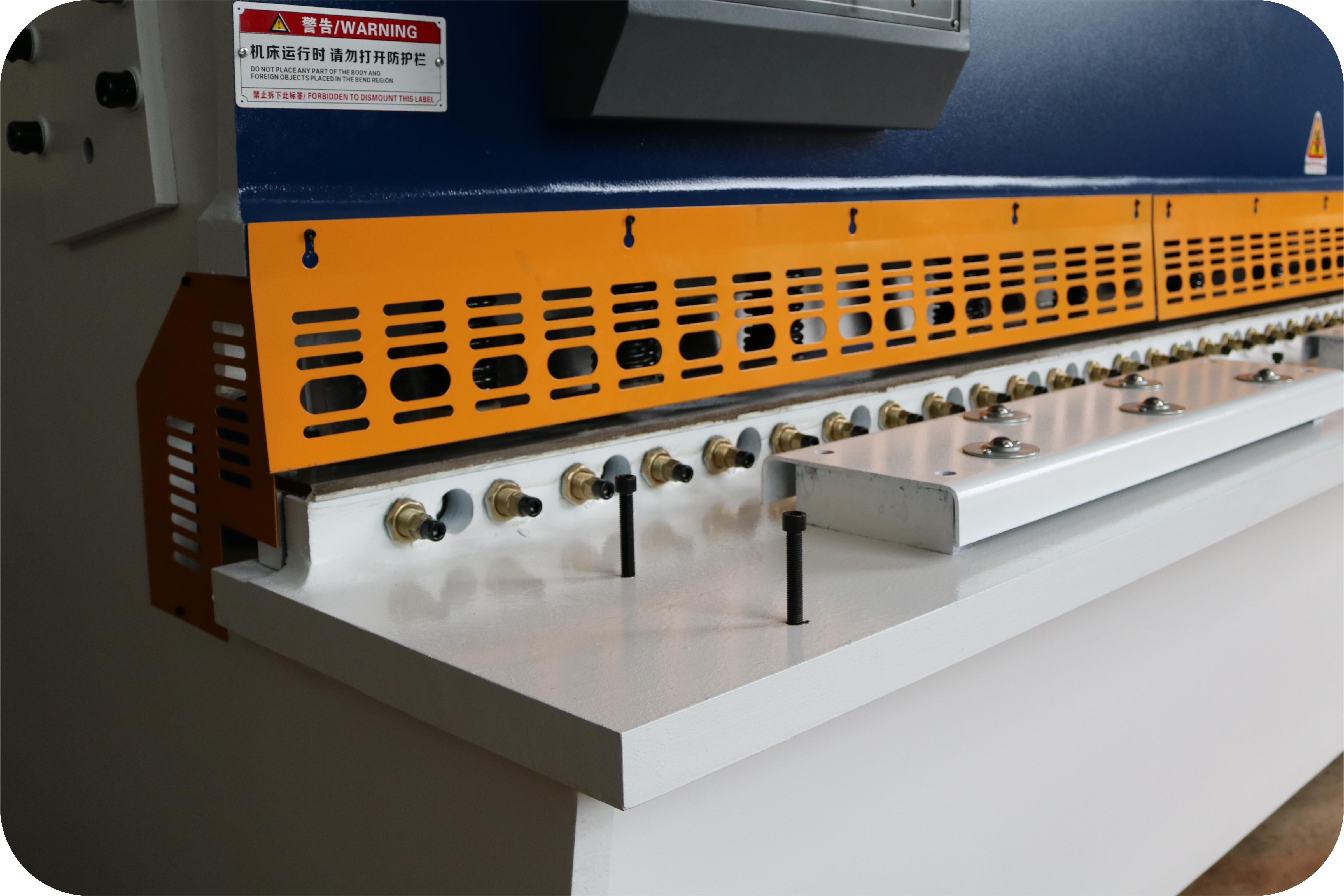 Mesa de trabajo de la m&aacute;quina de corte