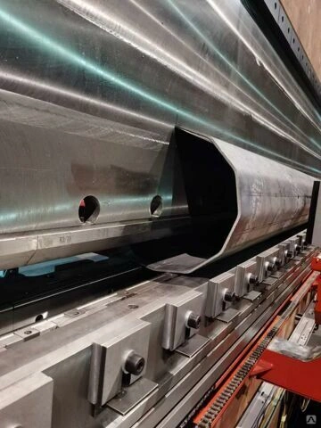 Doblado de arco para poste de l&aacute;mpara